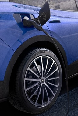 Sähköautojen renkaat