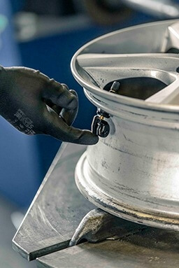 Solution Tyre Pressure Monitoring System (TPMS)