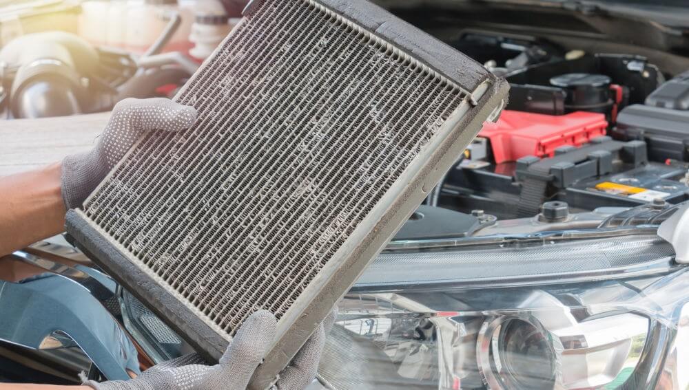 Cómo limpiar el radiador del coche y evitar averías