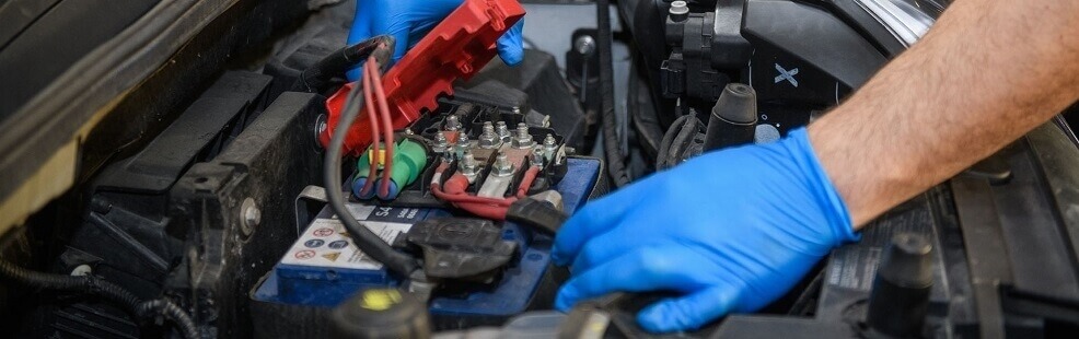 Conexión de batería de coche: Guía para un correcto funcionamiento